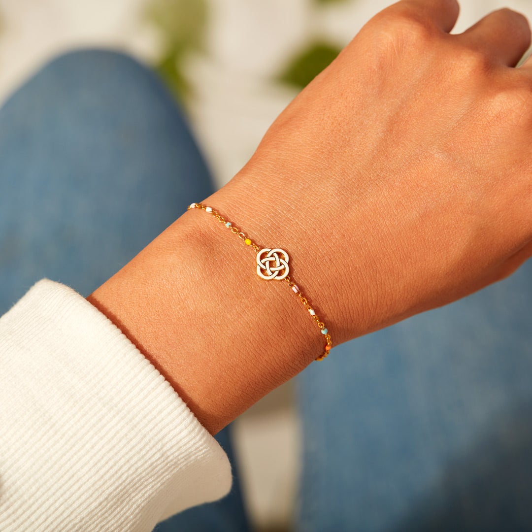 Friendship Endless Knot Bracelet